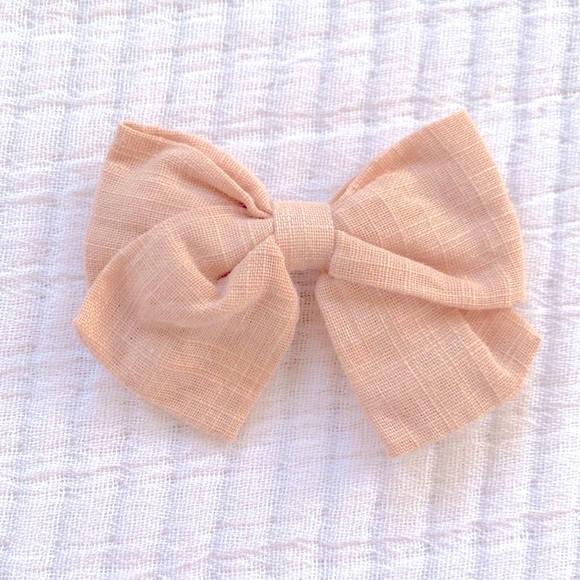 Cupcakes and Cashmere. Girls fall dress. Floral print with bow detail on back. - Picture 9 of 11